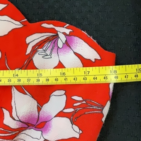 MONTEAU Red Floral Peplum Top - Picture 8 of 8